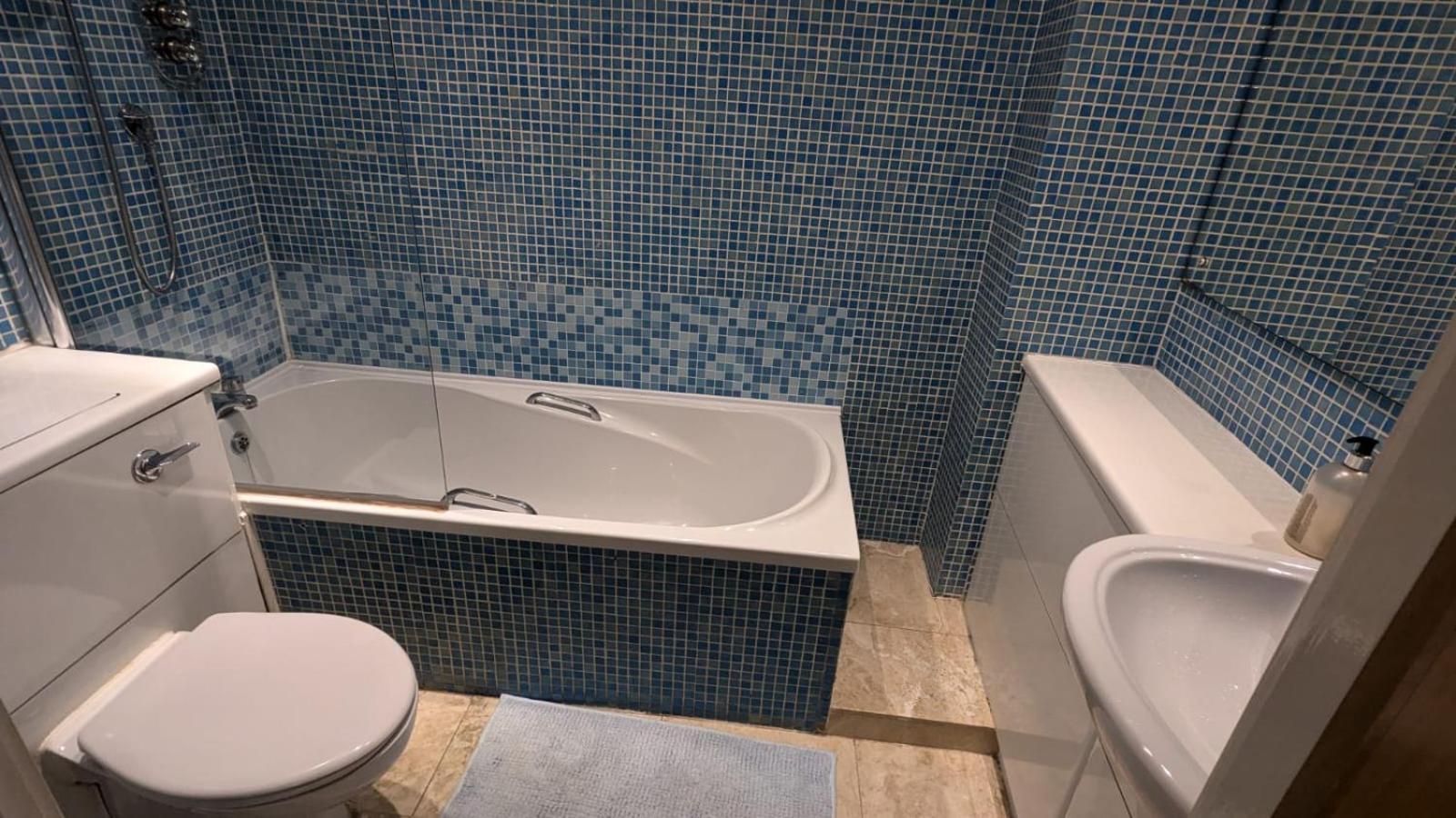 Spacious 2 Bed Apartment In Manchester City Centre Екстериор снимка